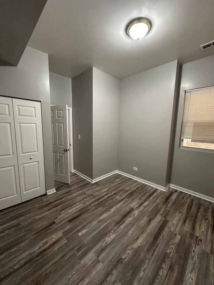 4254 South Cottage Grove Avenue - 1Unit 2 #1 - Photo 6 of 15