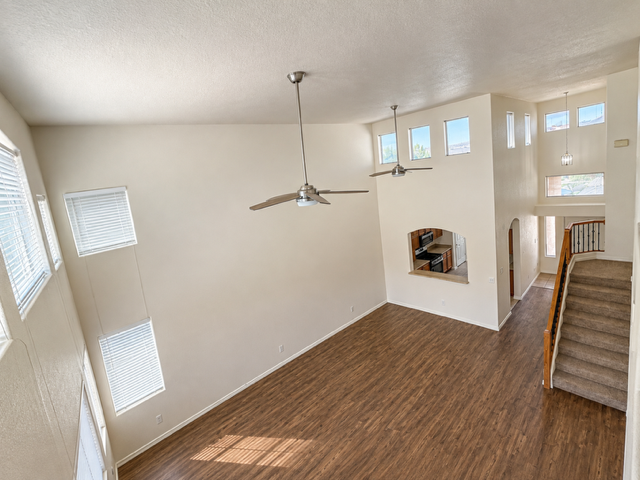 2067 Violeta Cir Se #1 - Photo 5 of 23