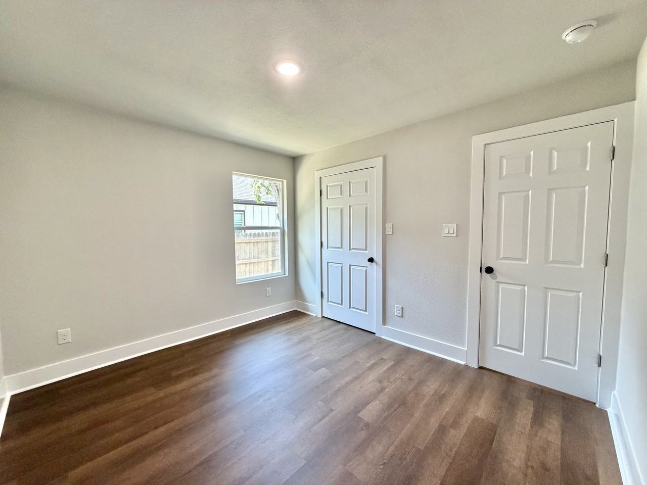 1401 Lincoln St #1 - Photo 5 of 9