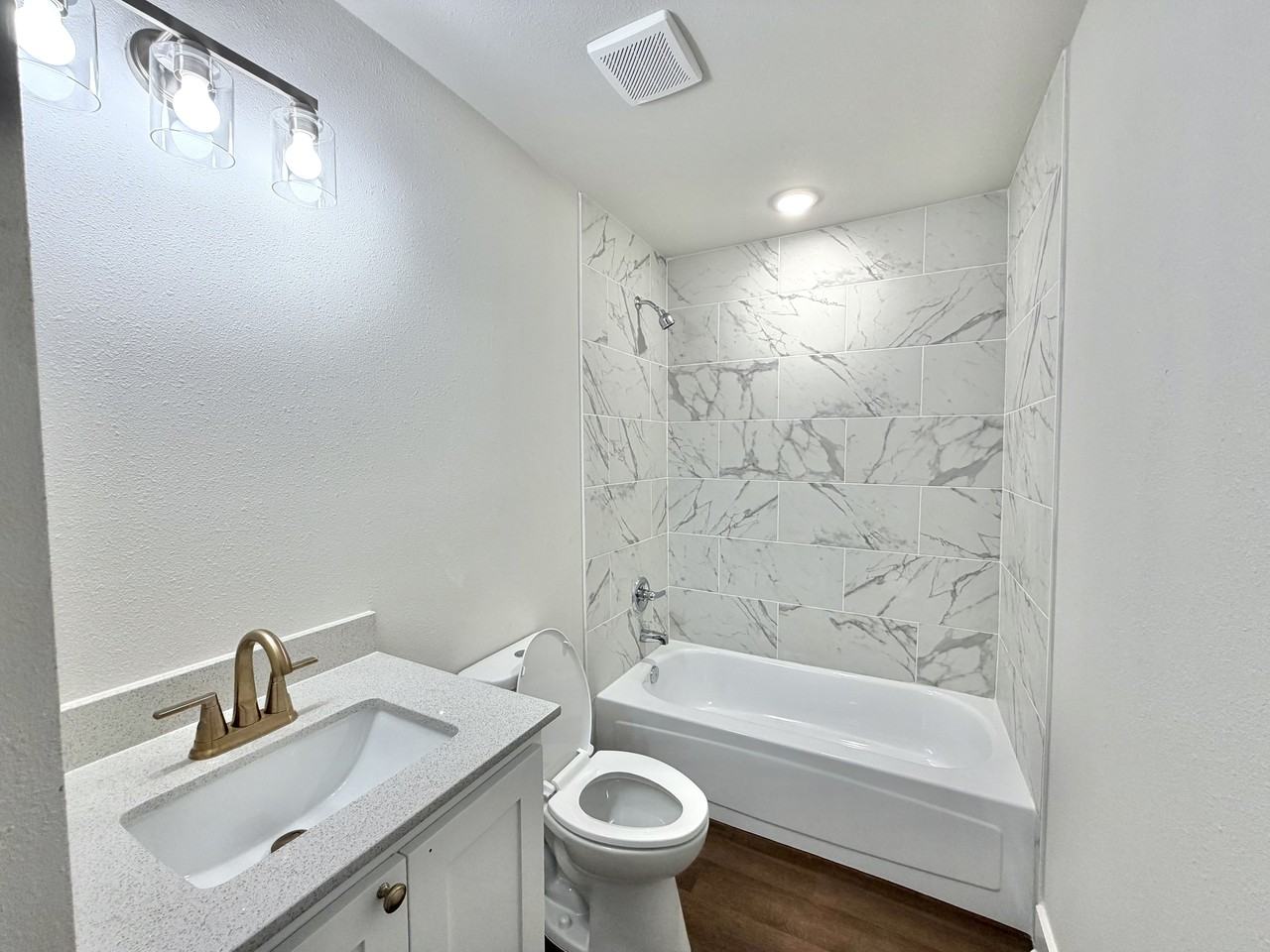 1401 Lincoln St #1 - Photo 6 of 9