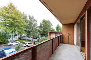 711 Se 60th Ave - Photo 1 of 1