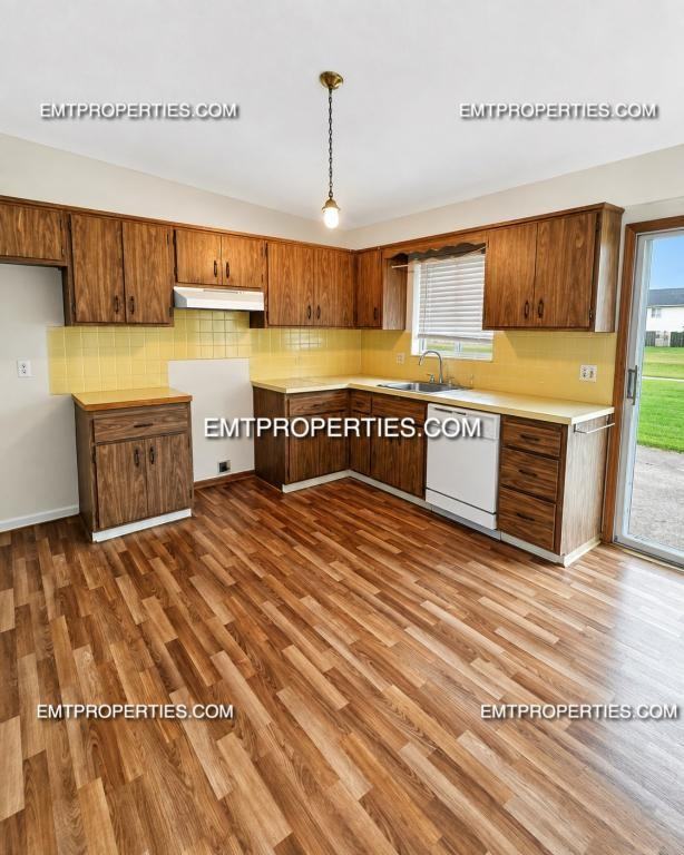 3024 Meister Rd - Photo 7 of 8