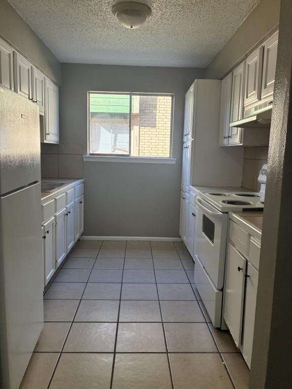 1435 Jasper Ave #C - Photo 4 of 18