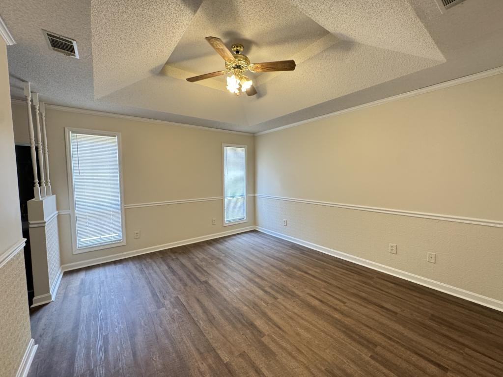 327 Bonnie Dr - Photo 6 of 20