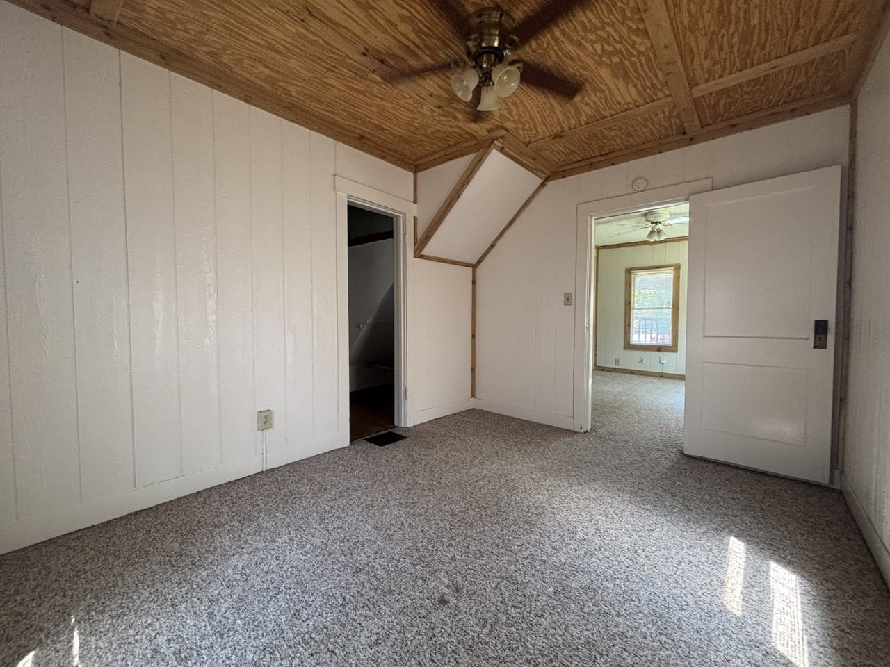 1209 N 11th St #1209A - Photo 4 of 11