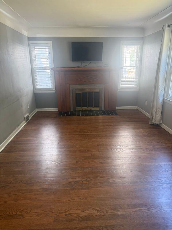 375 W Webster St - Photo 2 of 11
