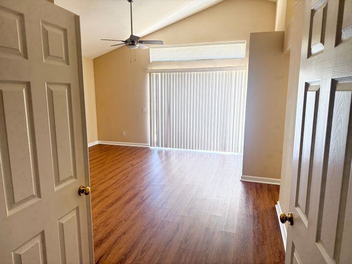 3143 Mariposa Ave - Photo 6 of 14