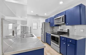 725 Heron Dr - Photo 1 of 1