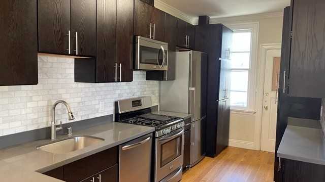 3549 Lakeshore Ave #5