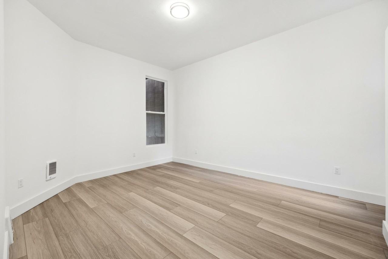 1816 Union St - Photo 4 of 10