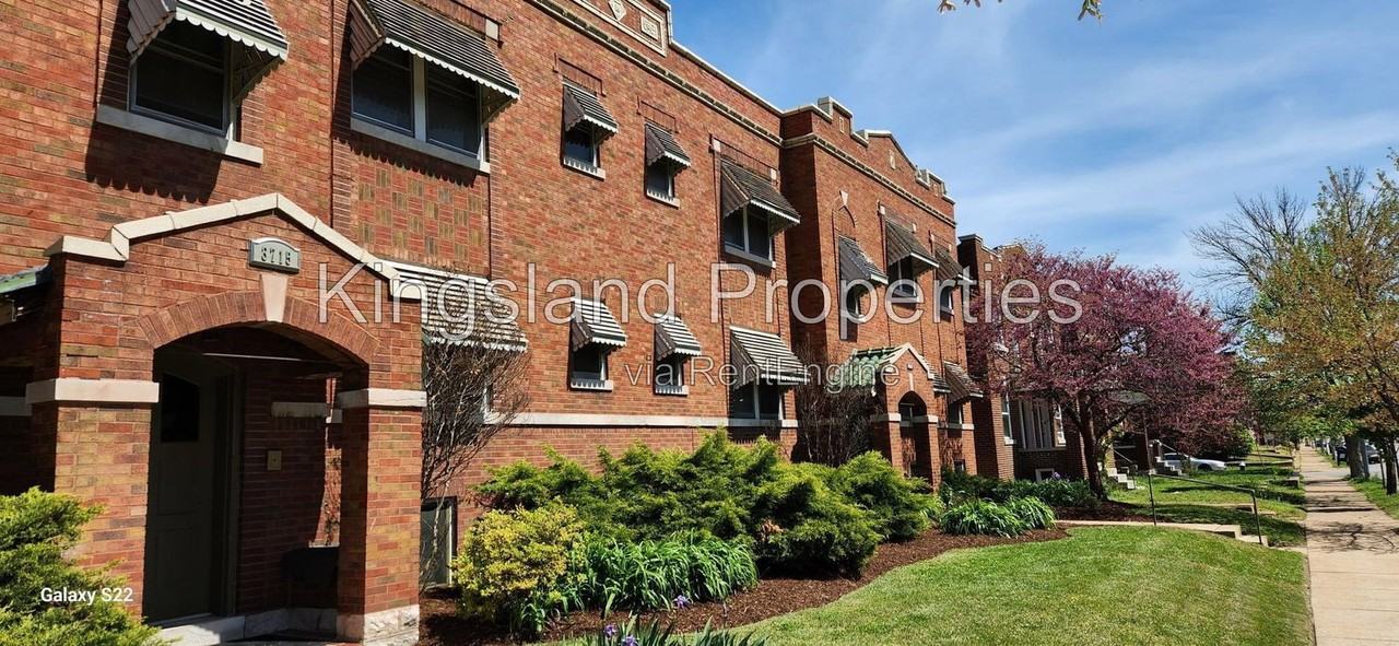 3711 Bates St #2E - Photo 2 of 14