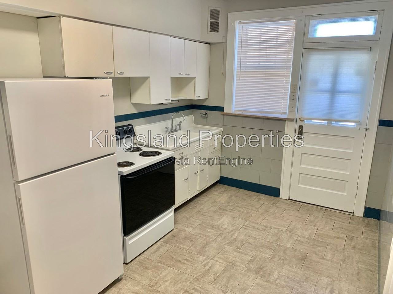3711 Bates St #2E - Photo 6 of 14