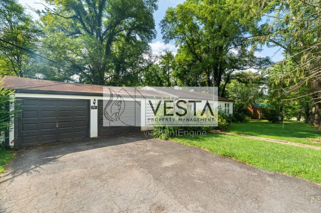 78 Moody Ave - Photo 4 of 37