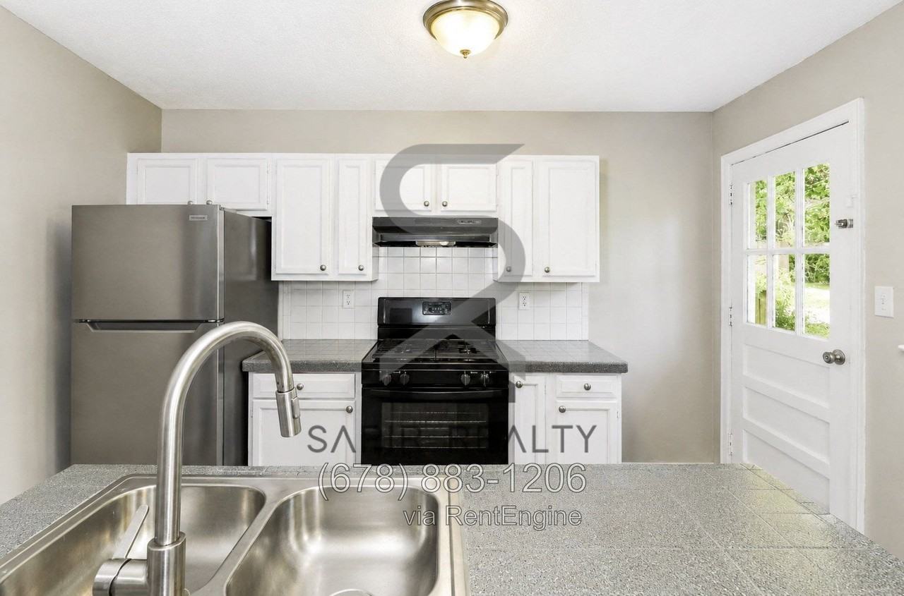 3469 Glen Rd - Photo 6 of 16
