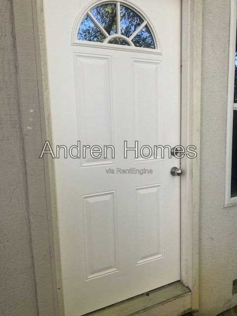 126 Pine St - Photo 4 of 10
