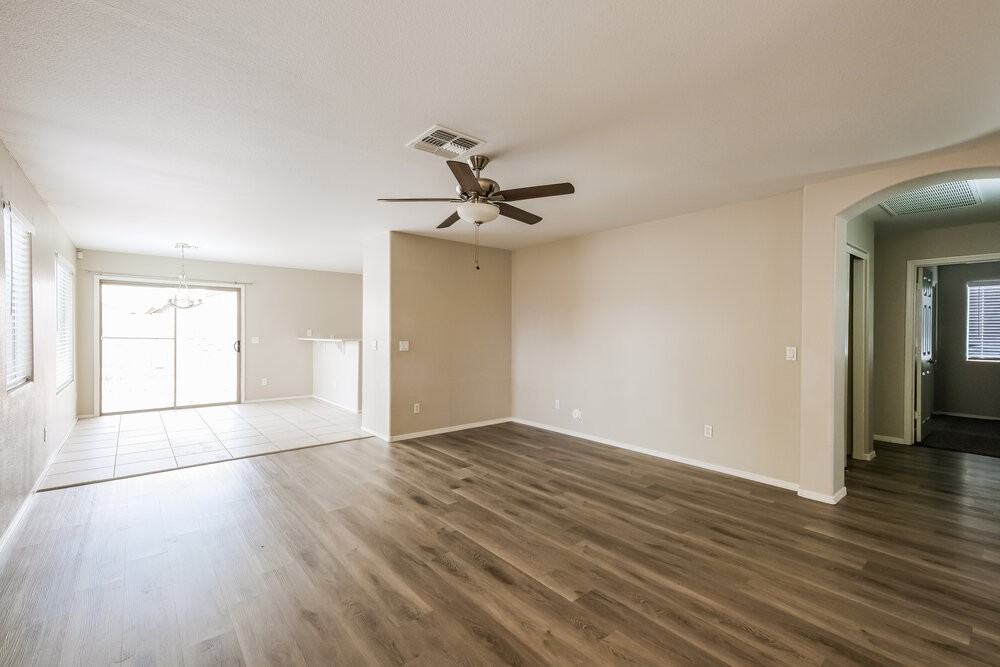 6054 W Jones Ave - Photo 5 of 16
