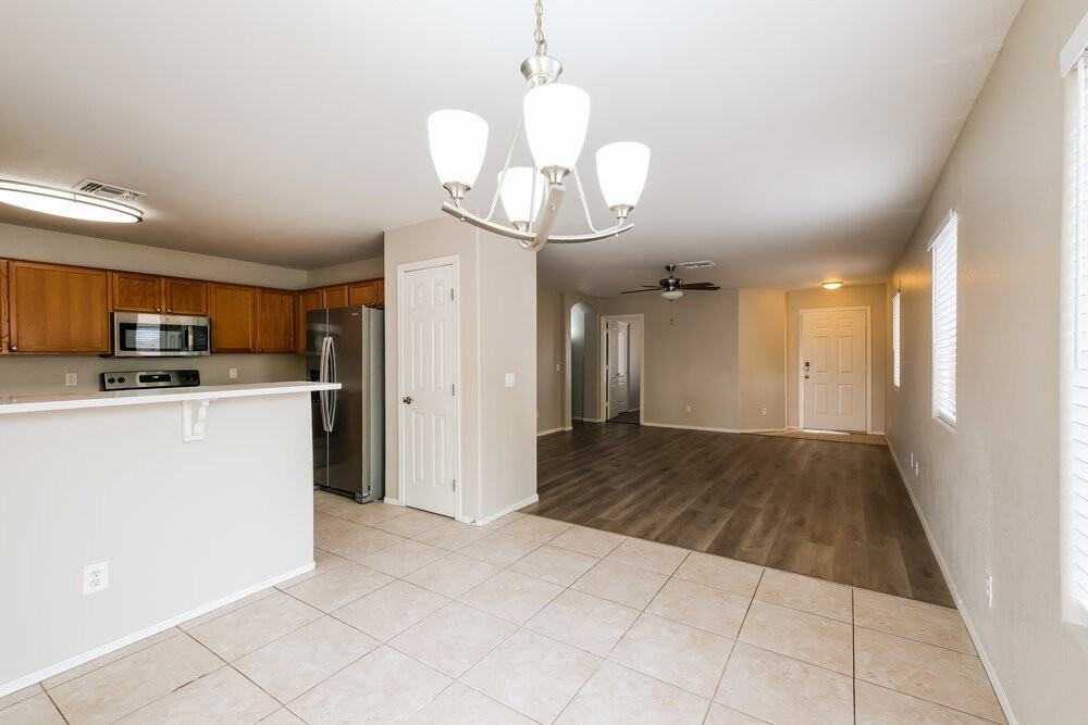 6054 W Jones Ave - Photo 7 of 16