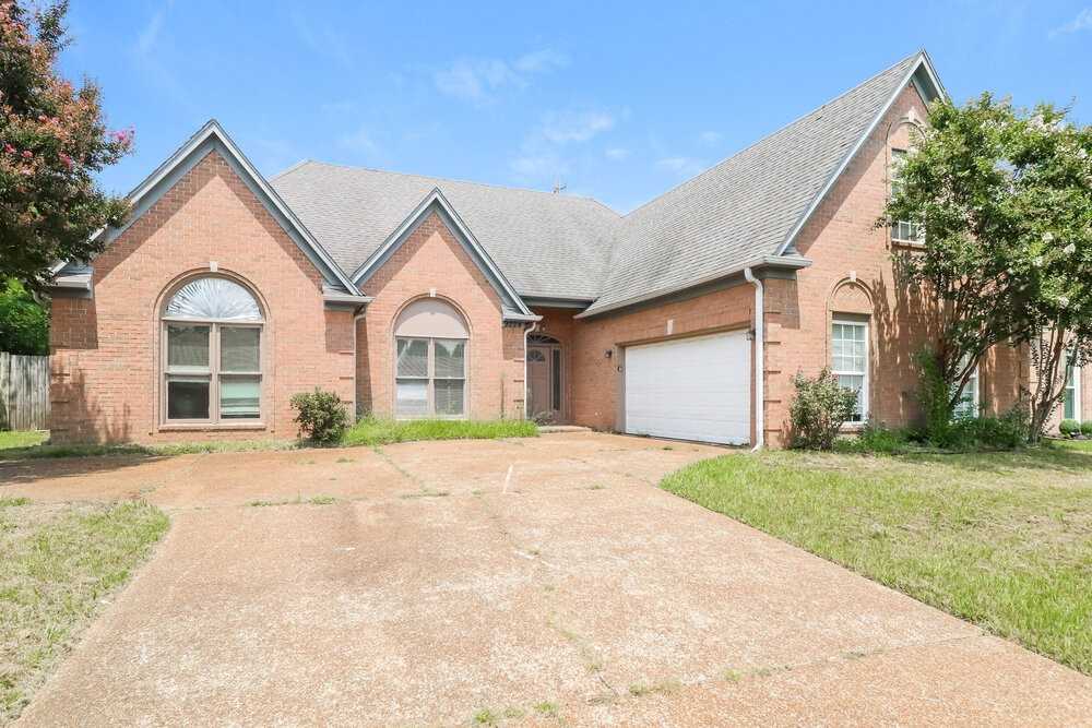 9224 Chimneyrock Blvd - Photo 4 of 17