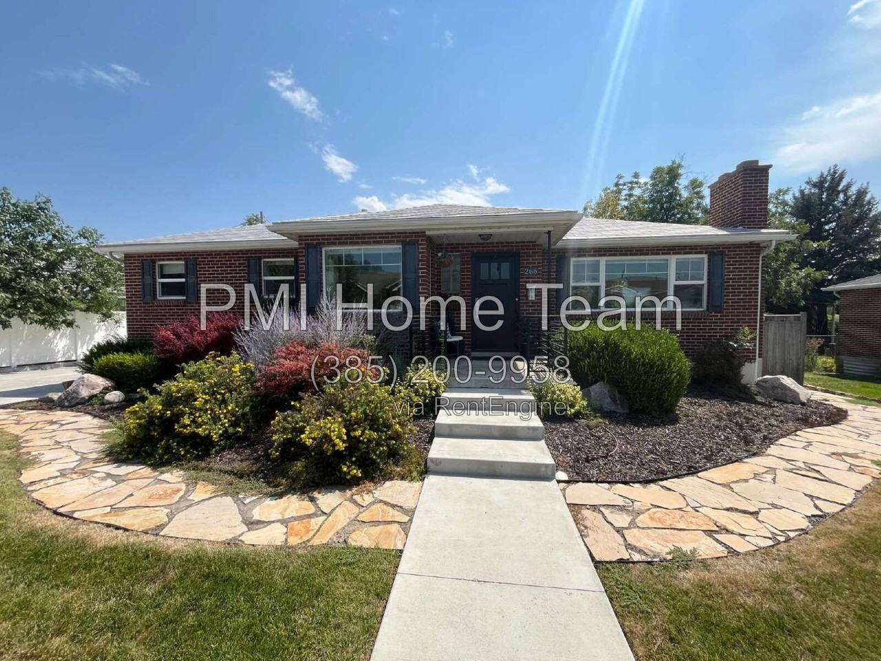 266 E 100 N - Photo 2 of 13
