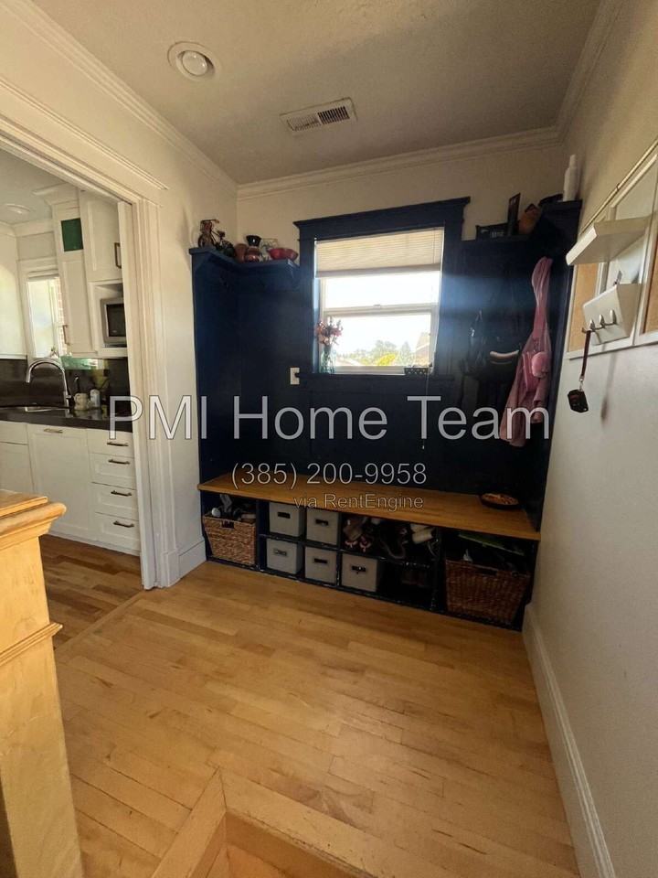 266 E 100 N - Photo 6 of 13