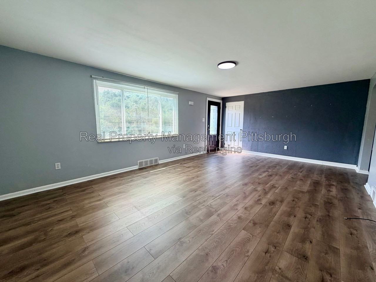 7802 Noblestown Rd - Photo 2 of 14
