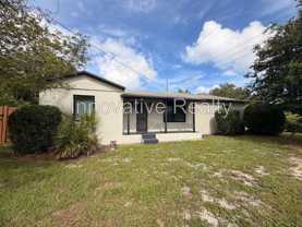 144 N Park Ave - Photo 1 of 1