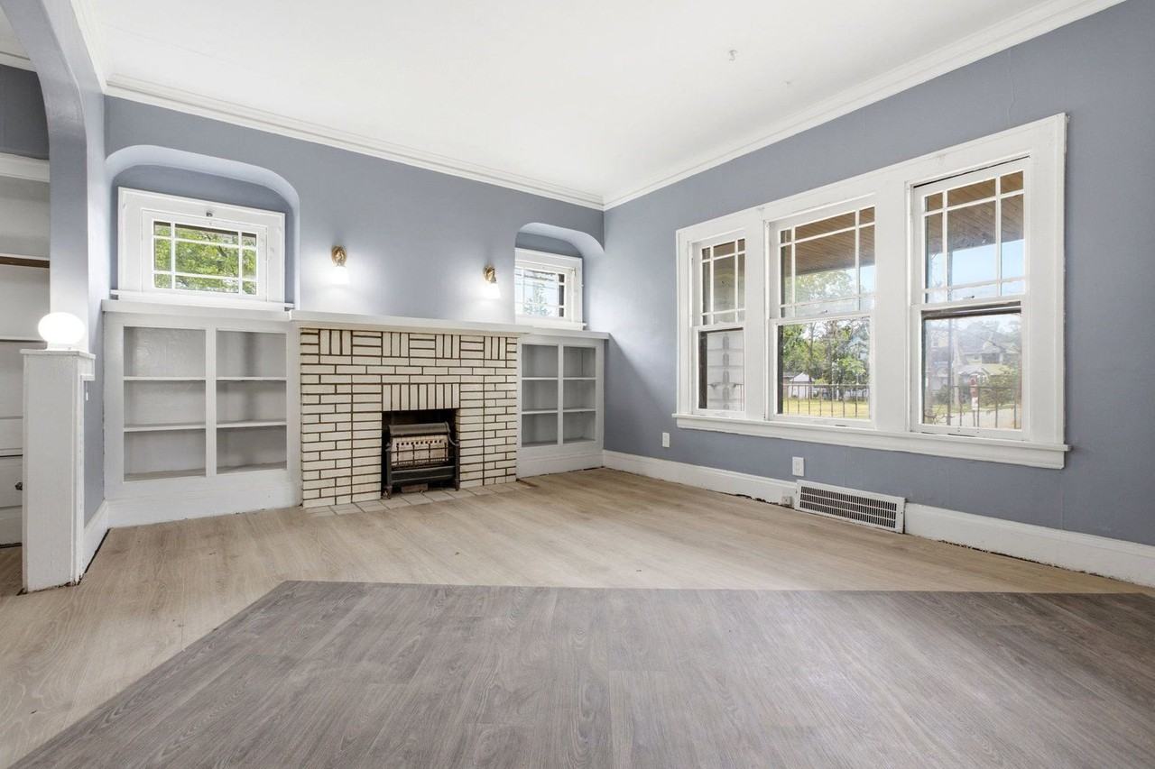 12313 Rexford Ave - Photo 6 of 46
