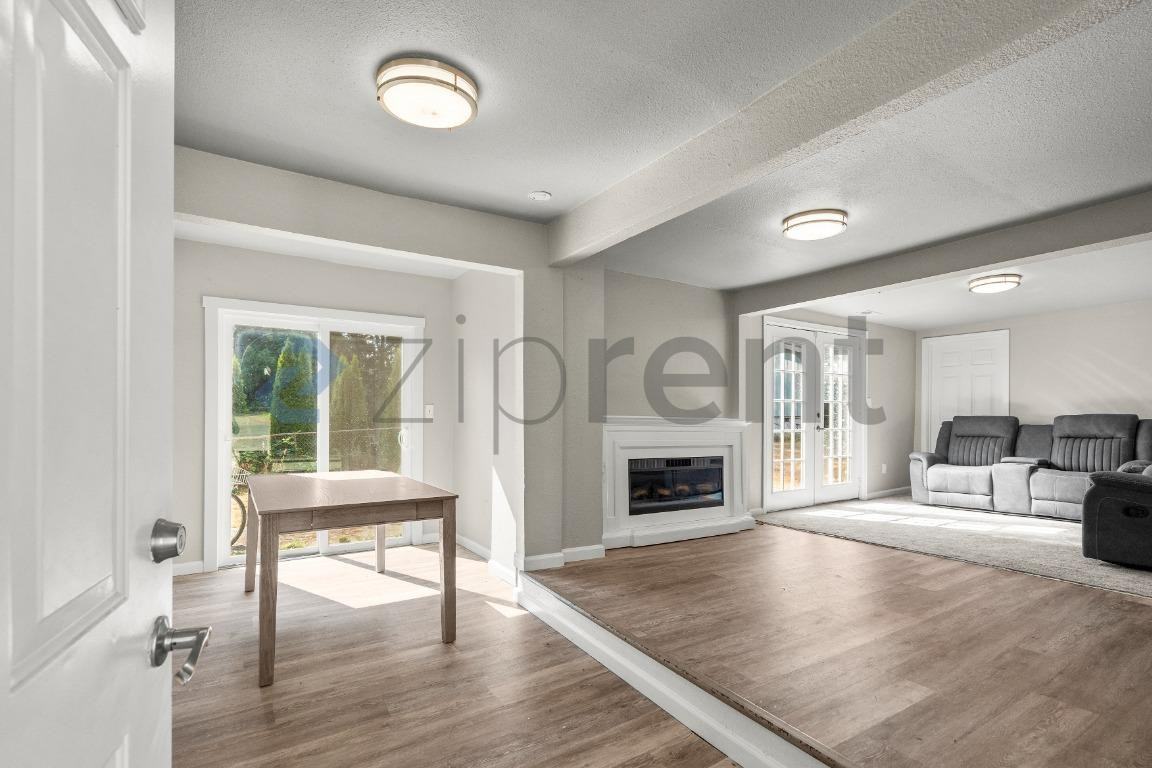 2126 Ne 137th St #B - Photo 2 of 19