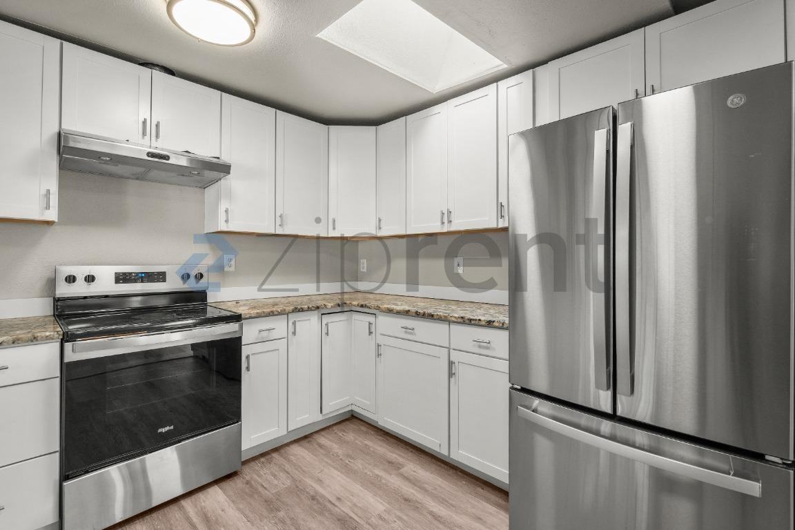 2126 Ne 137th St #B - Photo 7 of 19