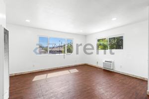 featured image of 1031 Leslie Rd #4