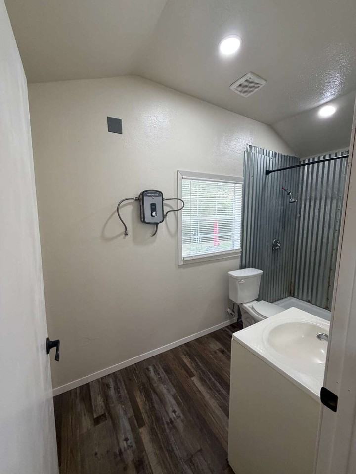 Interstate 20 Service Rd - Photo 2 of 10