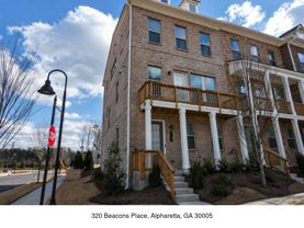 320 Beacons Pl - Photo 1 of 1