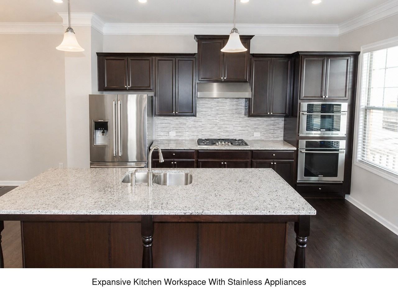 320 Beacons Pl - Photo 6 of 28
