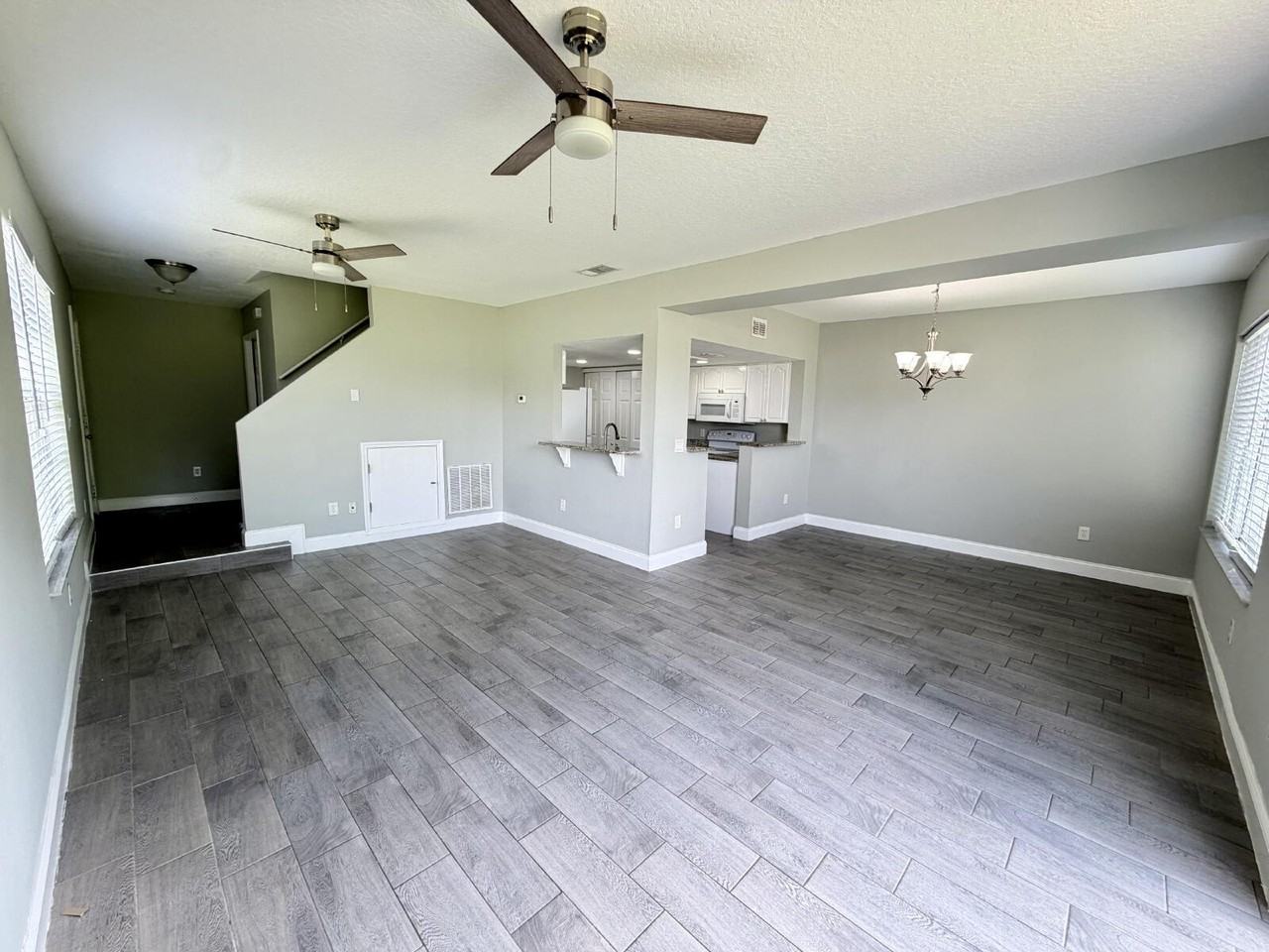 1334 Washington Palm Loop #A - Photo 5 of 15