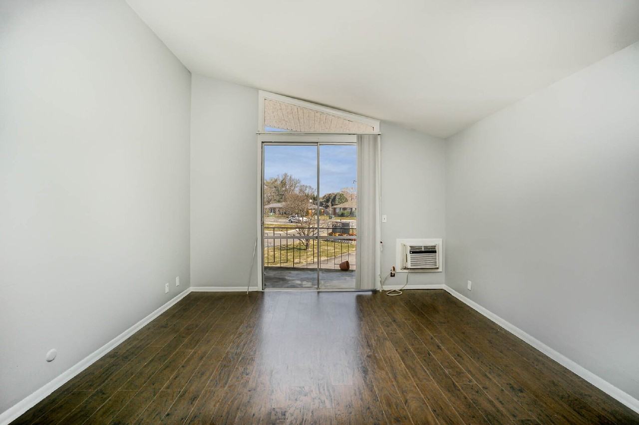 613 Hillsboro Rd Apt A23 - Photo 5 of 27