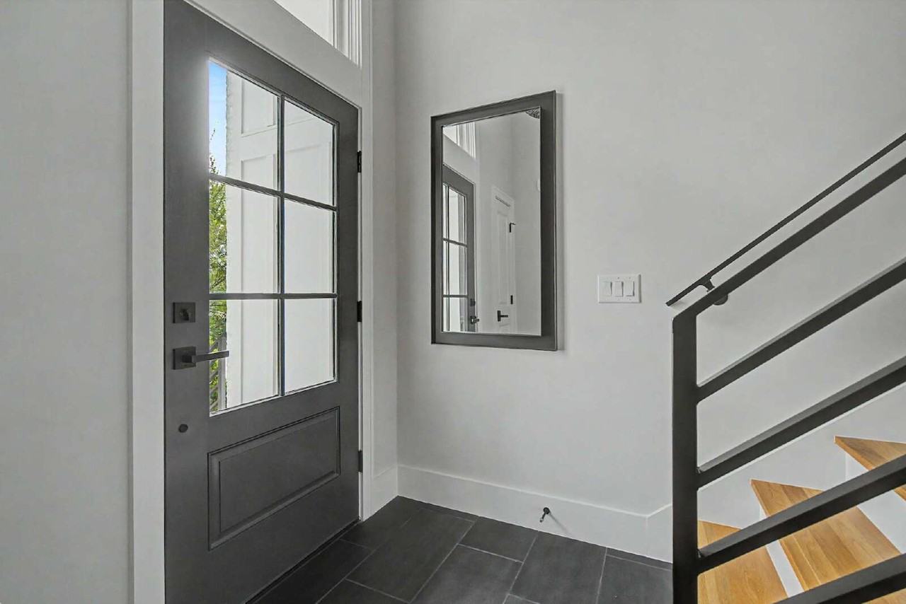 163 E Park St - Photo 7 of 50
