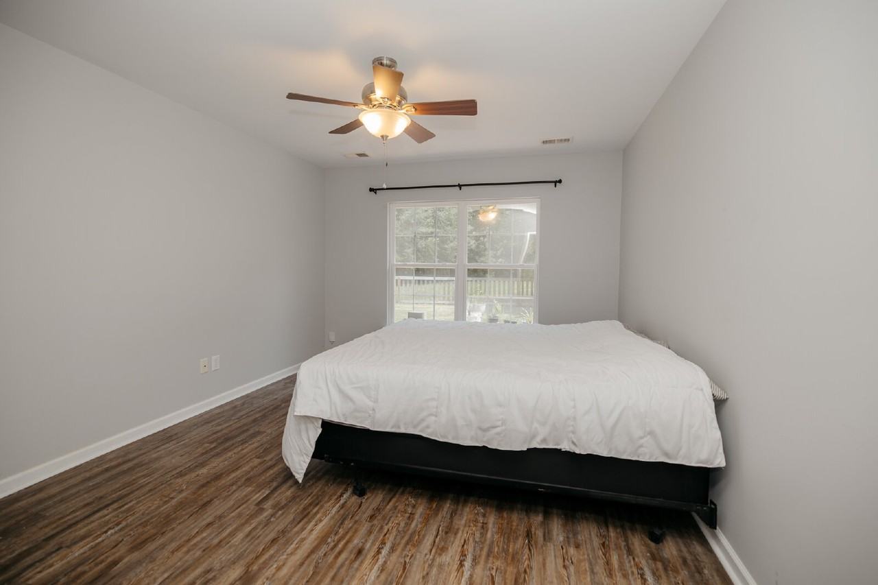 262 Island Green Rd - Photo 4 of 30