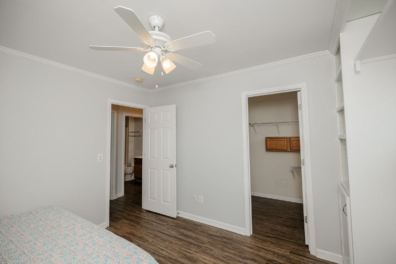262 Island Green Rd - Photo 7 of 30