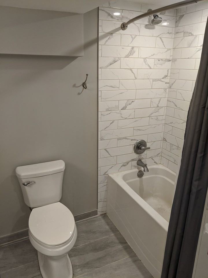 748 Queensland Dr Se - Photo 5 of 12