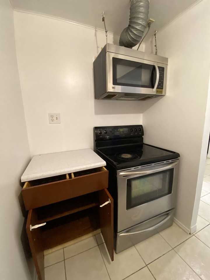 10932 38 Ave Nw - Photo 5 of 8