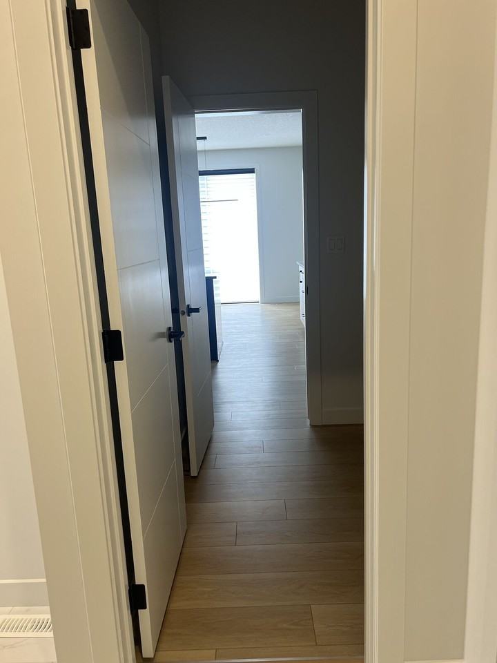 1061 Goldfinch Way Nw - Photo 4 of 28