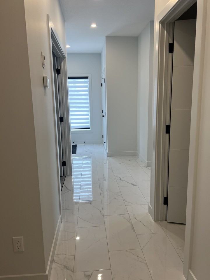 1061 Goldfinch Way Nw - Photo 7 of 28