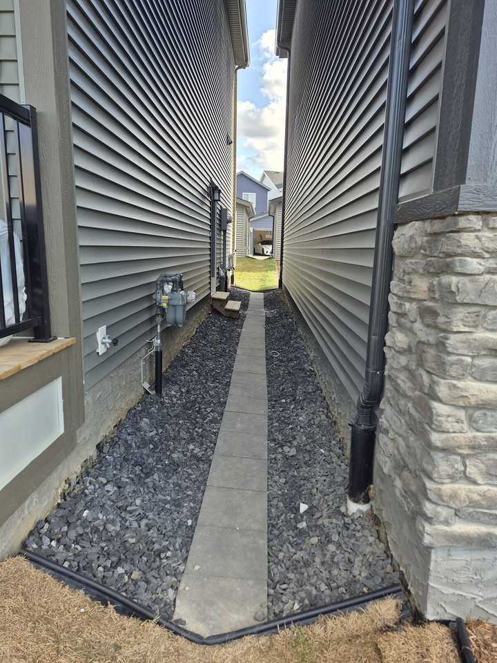 3643 6 Ave Sw