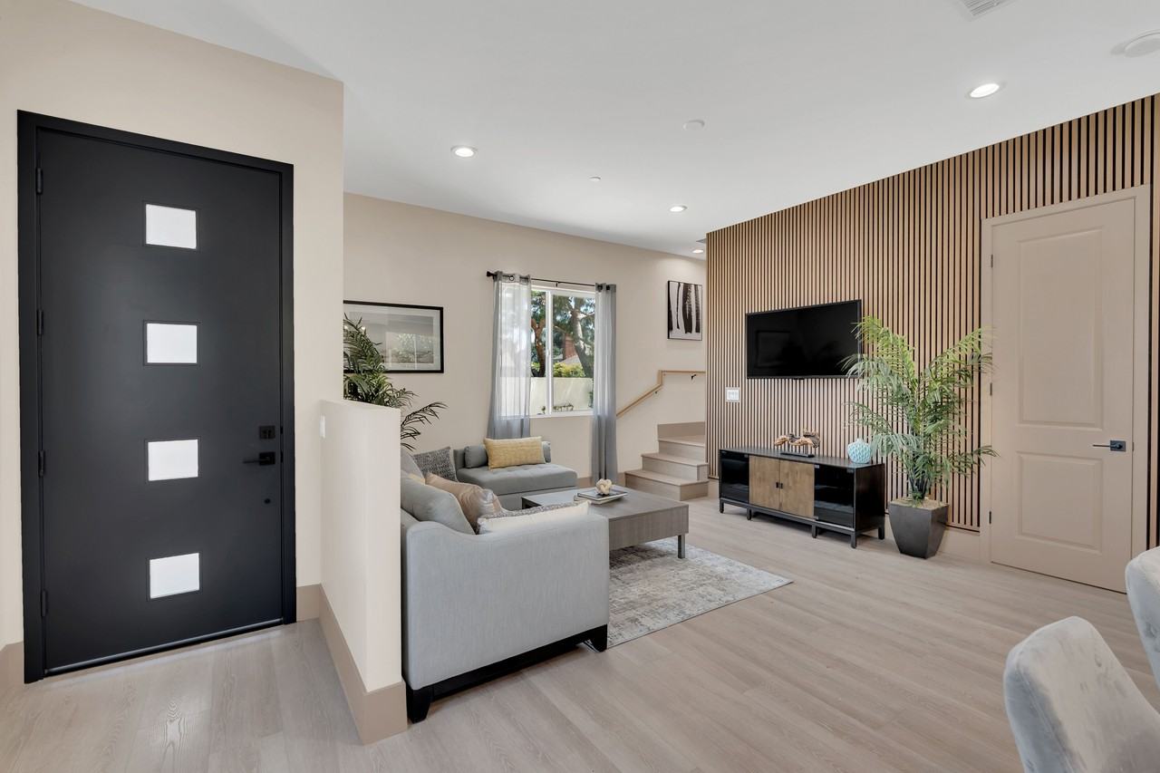 8224 Starr St #NA - Photo 3 of 8
