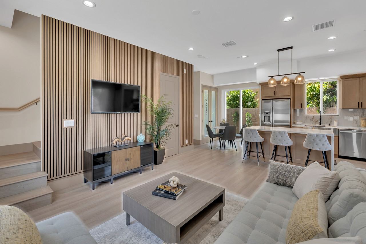 8224 Starr St #NA - Photo 4 of 8
