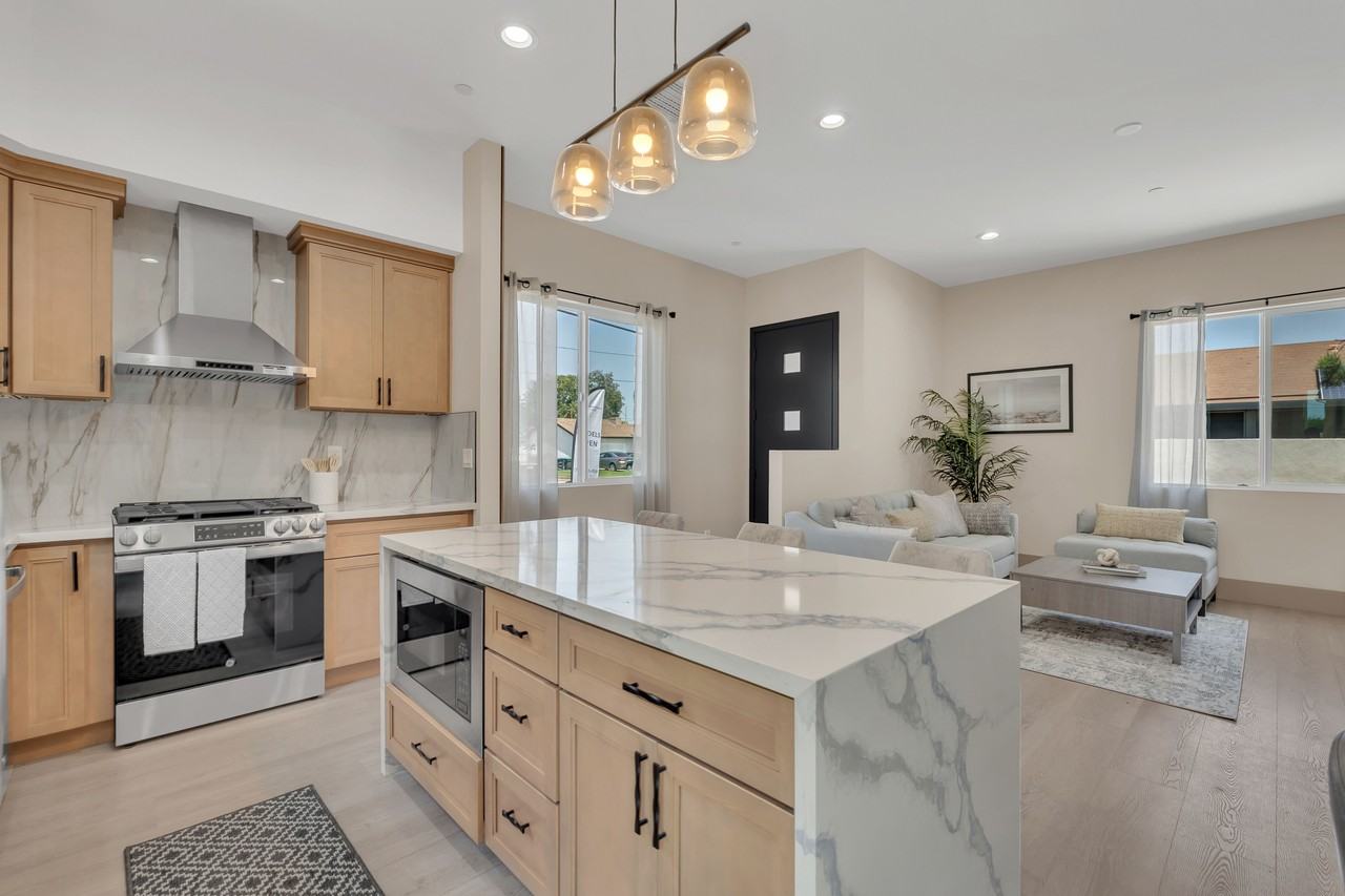 8224 Starr St #NA - Photo 5 of 8