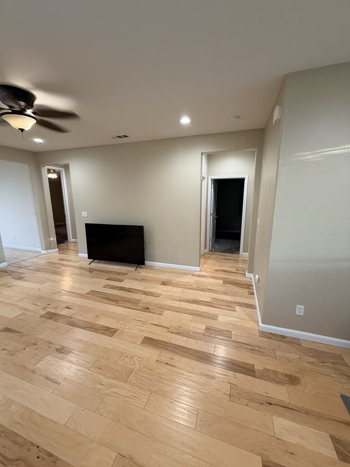 9855 Sheffield Way #NA - Photo 3 of 18