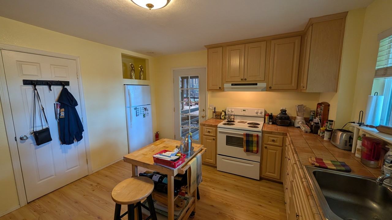 14760 Echo Ridge Dr - Photo 7 of 20