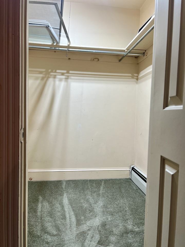 48 E Stewart Ave #B - Photo 5 of 11