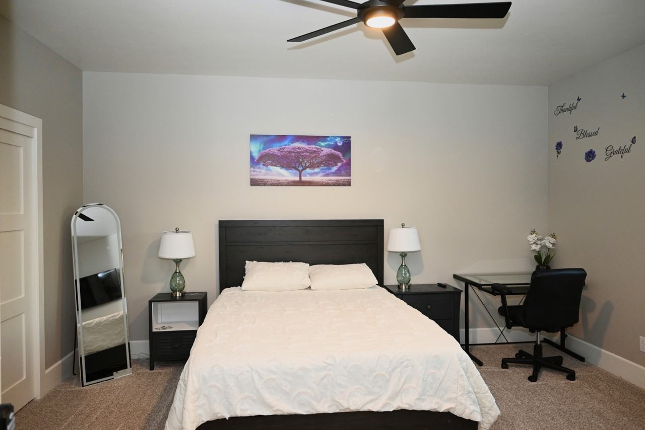 3202 Taylor Village Dr - Photo 2 of 10